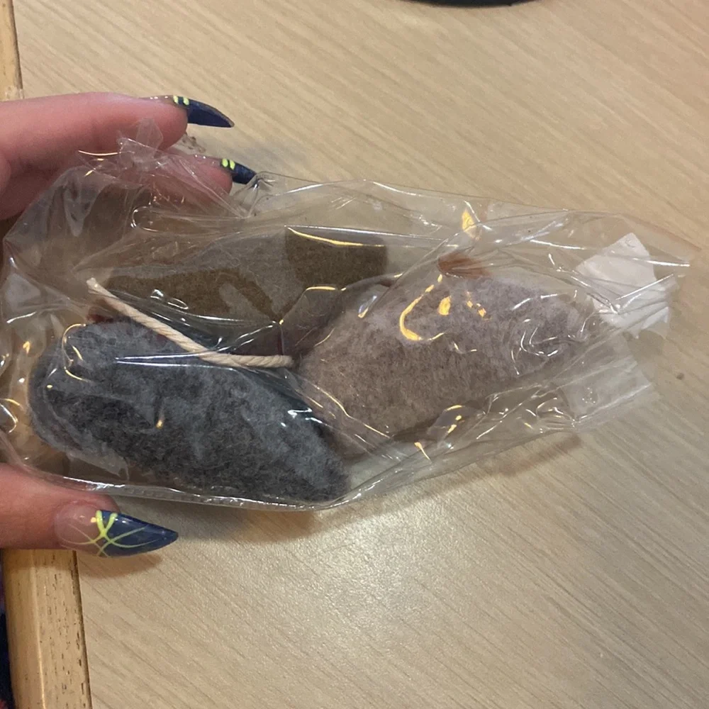 Pack of three toy mice 🐁 for kitty😻